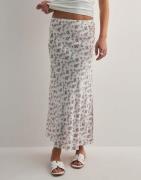 Pieces - Valkoinen - Pcnya Hw Long Slit Skirt Bc