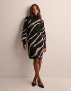 OBJECT - Kuviollinen - Objray L/S Knit Rollneck Dress Aop