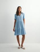 Only - Sininen - Onltiri-Caro S/S V-Neck Lin Dress C