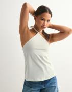 Nelly - Musta - Halterneck Loose Top