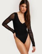 Nelly - Musta - Mesh Ruched Bodysuit