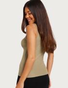 Nelly - Vihreä - Soft Sleeveless Turtleneck Top