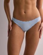 Nelly - Sininen - Soft Base Brazilian