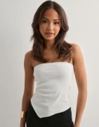 Nelly - Valkoinen - Asymmetric Rib Tube Top
