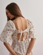 Vero Moda - Valkoinen - Vmodette 2/4 Short Dress Wvn Ga