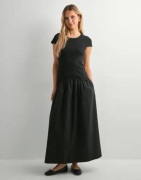 Neo Noir - Musta - Tuscany Dress