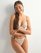 Nelly - Valkoinen - Elite Lace Thong