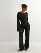 Nelly - Musta - Luxury Wide Sleeve Sweat