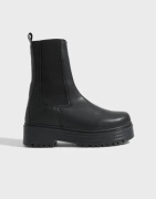 Nelly - Musta - Warm Clean Ankel Boot