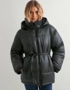 Nelly - Musta - Volume Precious Puffer Jacket