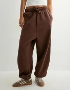 Adidas Originals - Ruskea - Ess Lin Pant