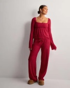 Nelly - Punainen - Cute Broderie LS Top