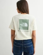 The North Face - Valkoinen - W Ss Box Nse Relaxed Tee