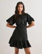Neo Noir - Musta - Sulli Jacquard Dress