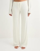Nelly - Valkoinen - Soft Chill Low Waist Pants