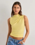 Pieces - Keltainen - Pcmadison Sl Draped Top Noos Bc