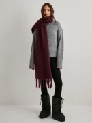 Pieces - Punainen - Pcnikita Long Scarf Noos Bc