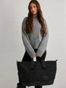 The North Face - Musta - W Never Stop Weekender Duffel