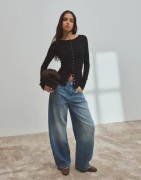 Nelly - Musta - Front Button LS Top