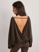 Nelly - Ruskea - Soft Drape Back Sweater