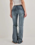 Nelly - Sininen - Super Low Waist Bootcut Jeans