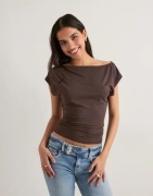 Nelly - Ruskea - Ultra Soft Shoulder Top