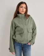 Nelly - Vihreä - High Collar Jacket