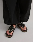 Nelly - Musta - Studded Decore Flat