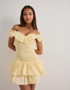 Nelly - Keltainen - Smock Flounce Dress