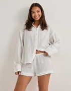 Nelly - Valkoinen - Easy Breeze Shorts