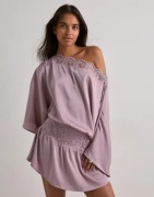 Nelly - Vaaleanpunainen - Slouchy Lace Dress