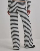 Nelly - Ruutu/Raita - Stripe Knit Pants